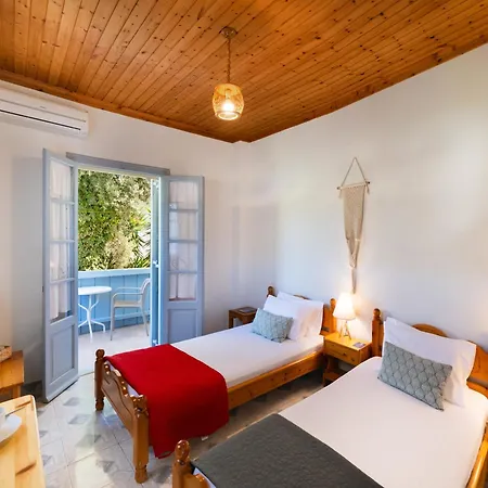 Pansion Margarita * Áyios Nikítas