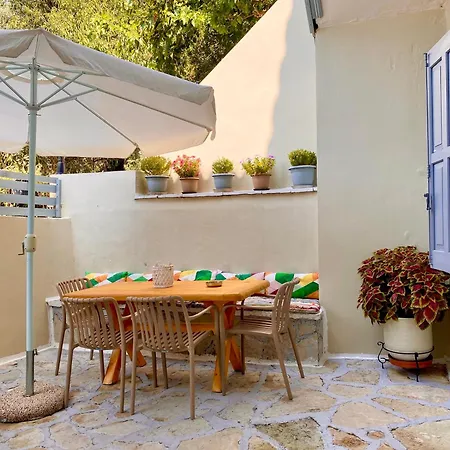 Pansion Margarita Áyios Nikítas